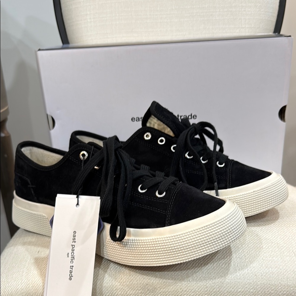 Eats Pacific Trade Black Suede Sneakers Size 9.5